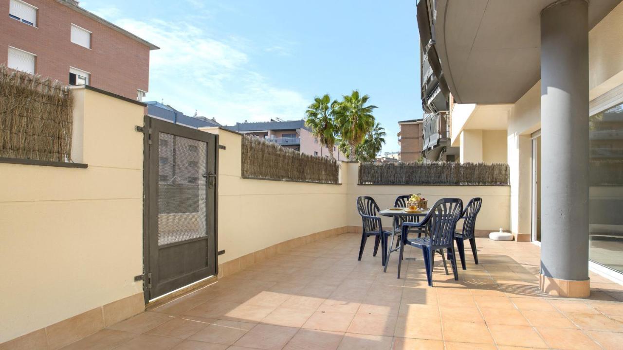 2P-51 - Lloret De Mar Bagian luar foto
